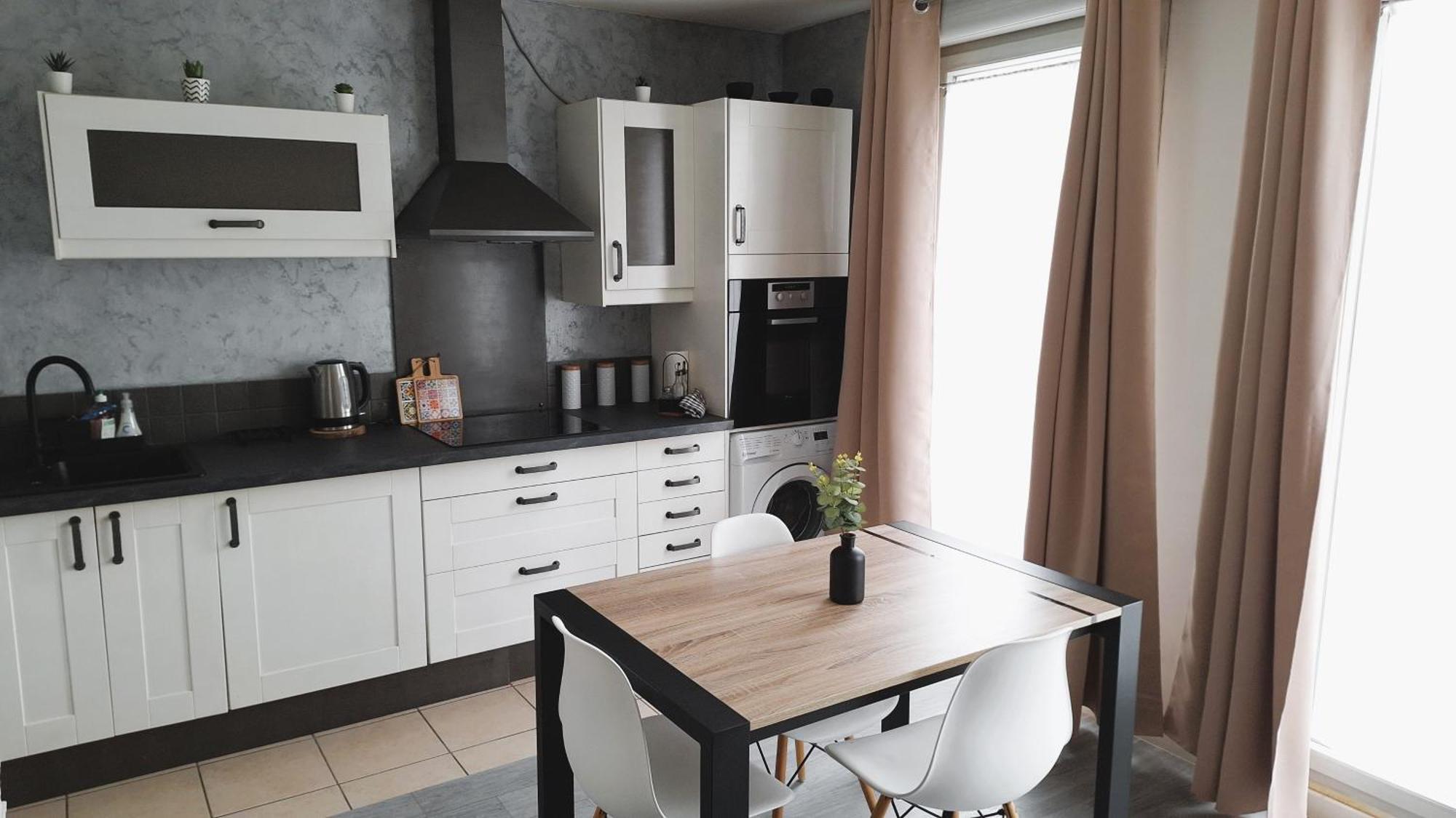 Cosy Appart - Balcon, Parking, Spacieux T2 - Proche Eurexpo Stade Saint-Priest  Luaran gambar